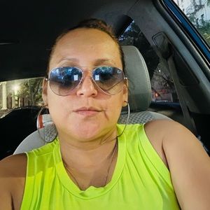 Meet your Posher, Monica